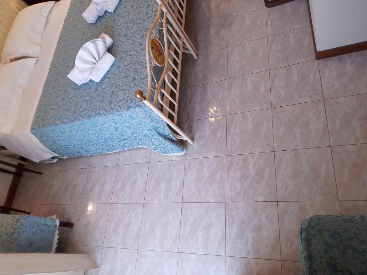B&B Le Begonie Асколи Пичено Екстериор снимка