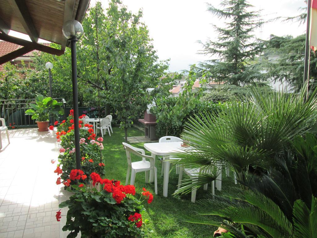 B&B Le Begonie Асколи Пичено Екстериор снимка