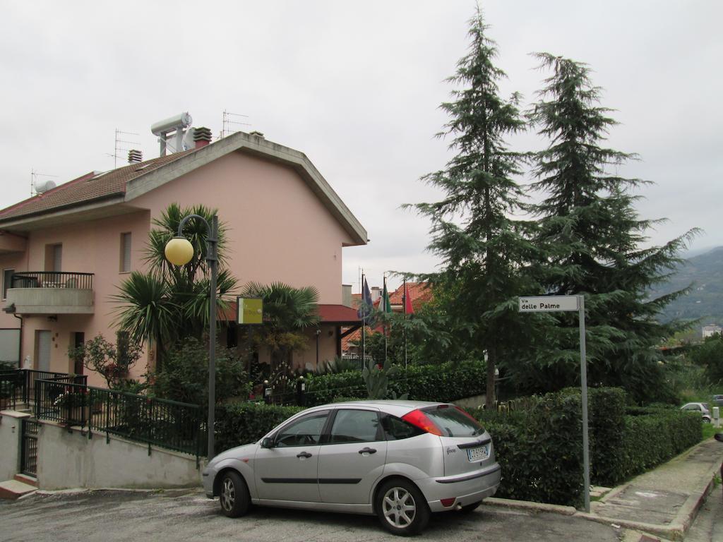 B&B Le Begonie Асколи Пичено Екстериор снимка