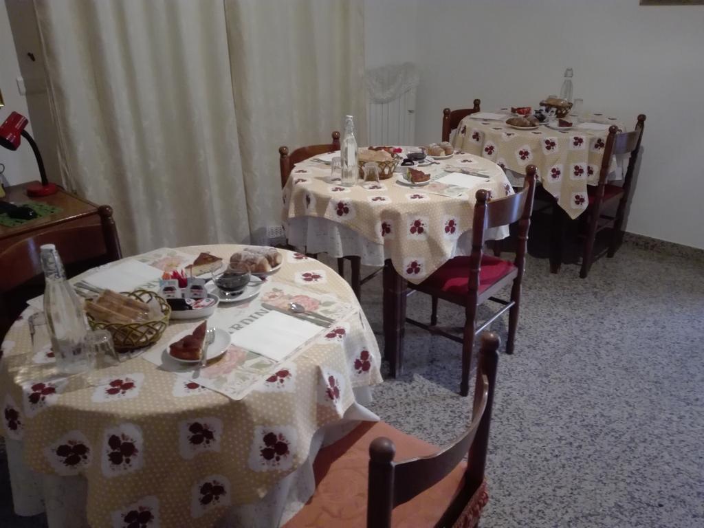 B&B Le Begonie Асколи Пичено Екстериор снимка